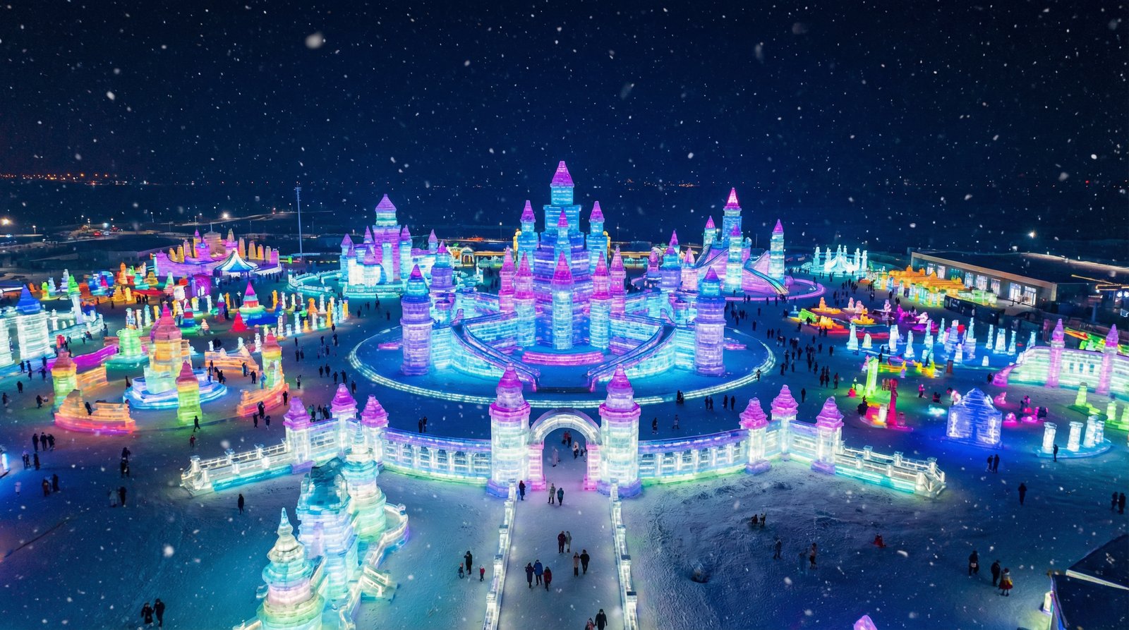 小马拉大车哈尔滨冰雪大世界